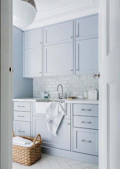 Transitional Laundry Room by Milestone Building Pty Ltd